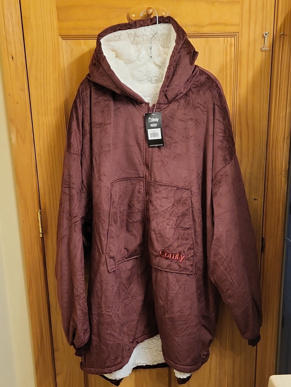 The Comfy Women's Plush Hooded Coat - Burgundy